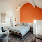 My House's - Time For Bussiness And Yourself * Wanze