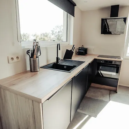 My House's - Time For Bussiness And Yourself * Wanze