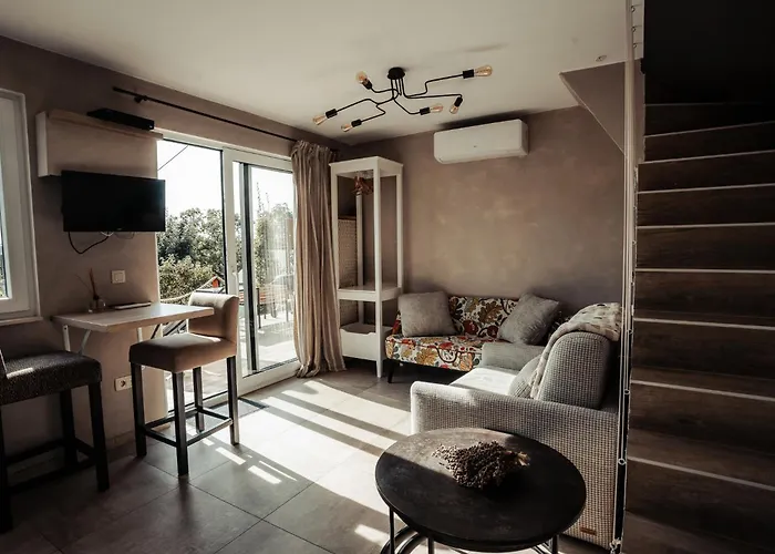 My House's - Time For Bussiness And Yourself Wanze