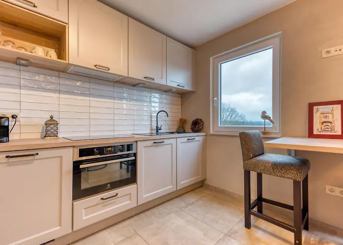 My House's - Time For Bussiness And Yourself * Wanze